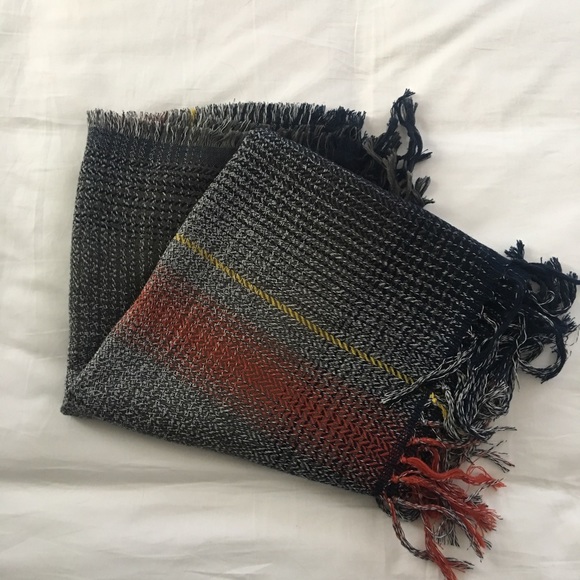 Banana Republic Accessories - Banana Republic Plaid Blanket Scarf